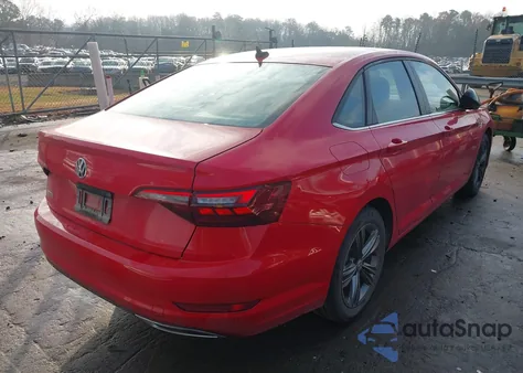 2021 Volkswagen Jetta Highline z USA, uszkodzony, nr VIN 3VWW57BU0MM911790